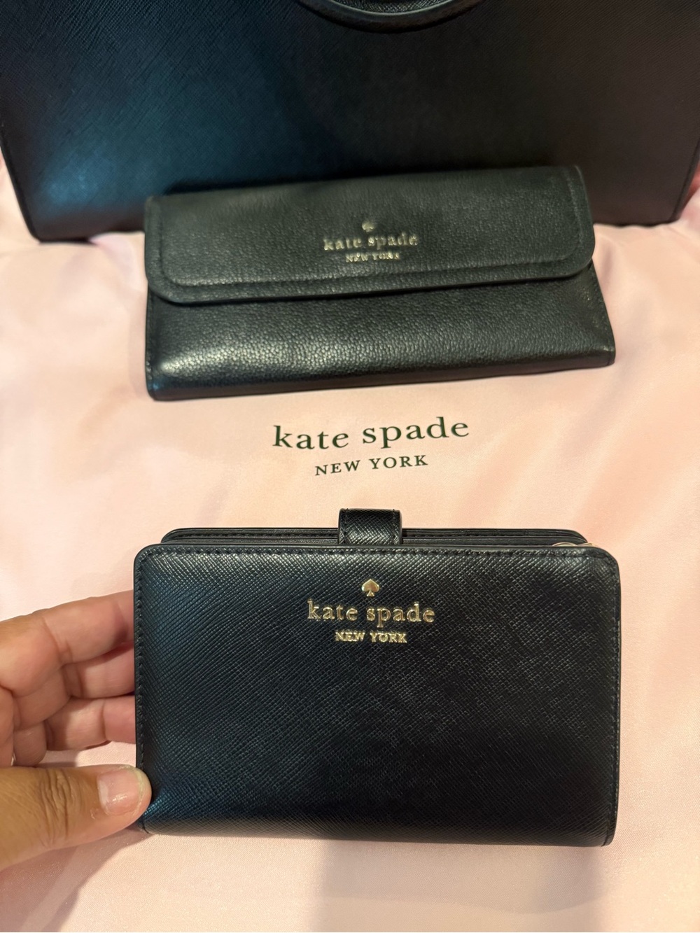 kate spade black leather compact wallet with gold logo